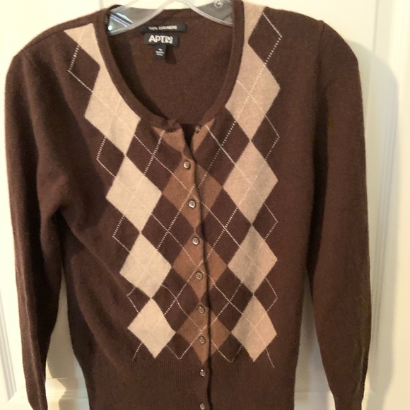 100% cashmere Apt. 9 sweater - Picture 1 of 2